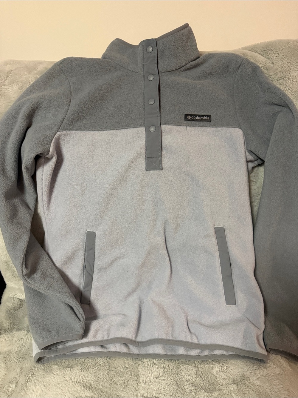 Columbia Light and Dark Gray Two-Tone Fleece Snap Pullover